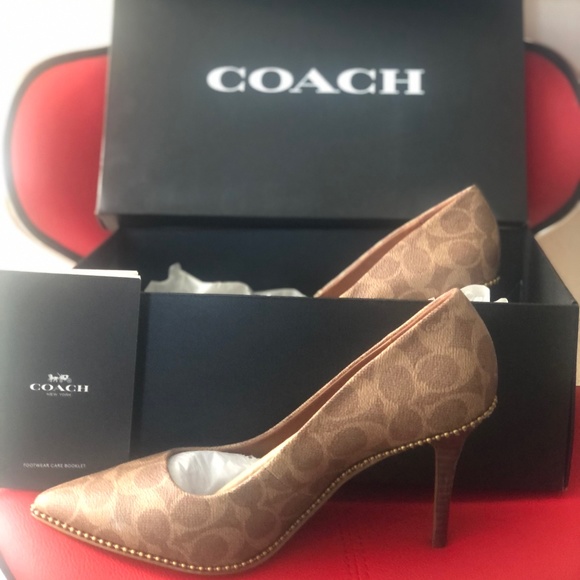 Coach heels - Picture 1 of 2